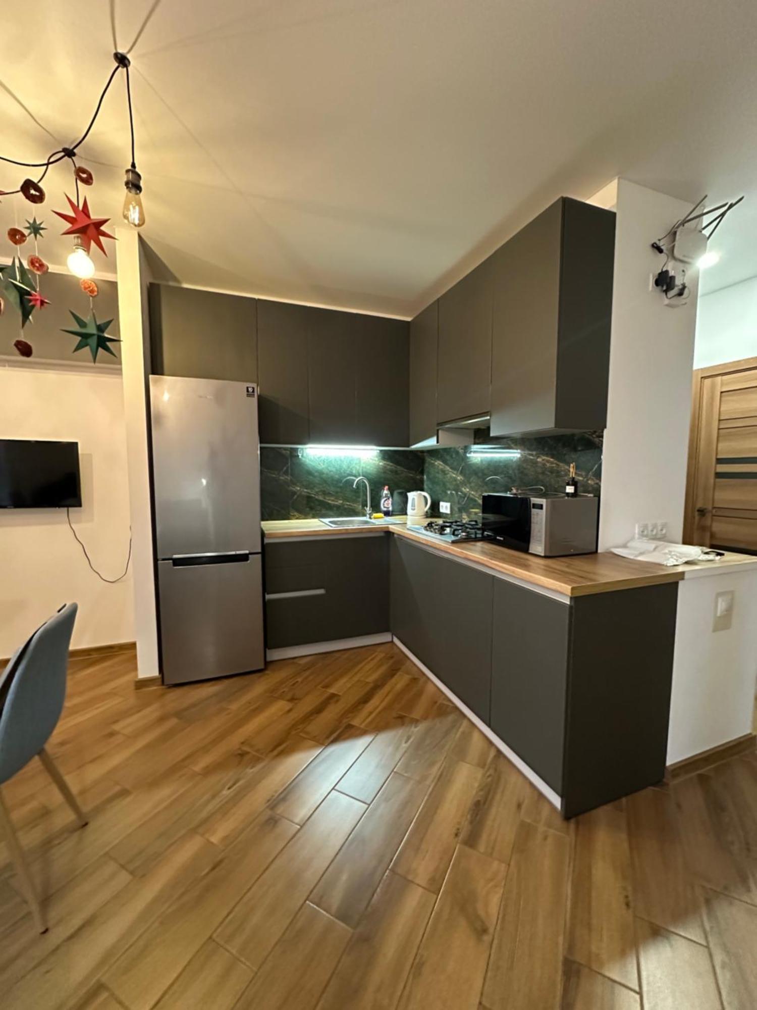 Avalon On Lypynskogo Street Appartement Lviv Buitenkant foto
